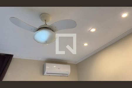 Suíte de casa de condomínio para alugar com 3 quartos, 186m² em Cajueiros, Maricá