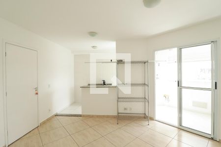 Sala/Cozinha/Área de Serviço de apartamento para alugar com 2 quartos, 50m² em Vila Bela Vista (zona Norte), São Paulo