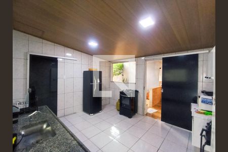 Casa para alugar com 2 quartos, 140m² em Petrópolis, Betim