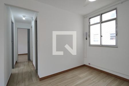 Sala de apartamento para alugar com 2 quartos, 50m² em Taquara, Rio de Janeiro