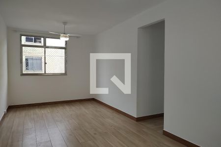Sala de apartamento para alugar com 2 quartos, 50m² em Taquara, Rio de Janeiro