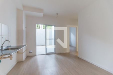 Sala/Cozinha de apartamento para alugar com 2 quartos, 61m² em Jardim Santo Antonio, Poá