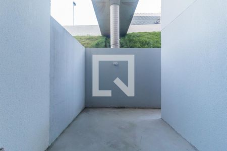 Área Privativa de apartamento para alugar com 2 quartos, 61m² em Jardim Santo Antonio, Poá