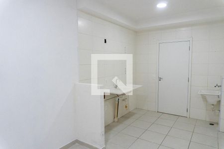 Sala/Cozinha de apartamento à venda com 1 quarto, 25m² em Jardim Itacolomi, São Paulo