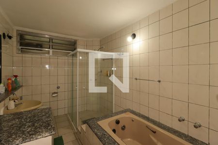 Banheiro da casa 1 de casa à venda com 2 quartos, 290m² em Vila Alto de Santo Andre, Santo André