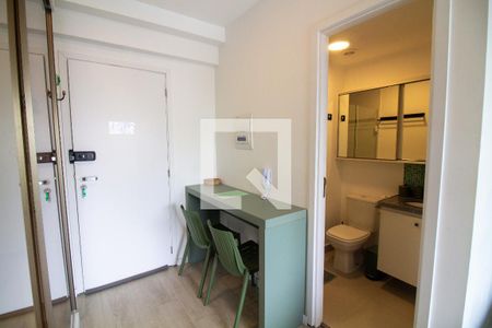 Sala / Quarto - Studio de kitnet/studio para alugar com 1 quarto, 23m² em Santo Amaro, São Paulo
