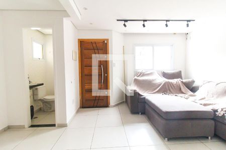 Sala de casa para alugar com 2 quartos, 65m² em Vila Yolanda, Ferraz de Vasconcelos