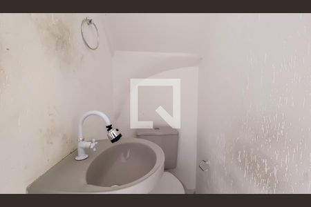 Lavabo de casa para alugar com 3 quartos, 80m² em Jardim Fernandes, São Paulo