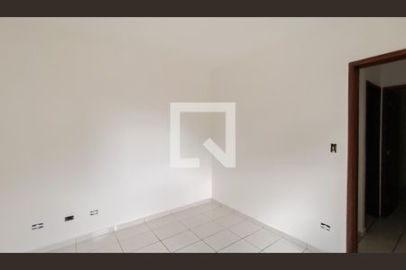 Quarto 1 de casa para alugar com 3 quartos, 110m² em Jardim Fernandes, São Paulo