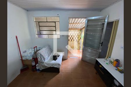 Sala 1 de casa para alugar com 3 quartos, 252m² em Jardim Mirante, São Paulo