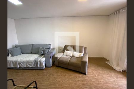 Sala 2 de casa para alugar com 3 quartos, 252m² em Jardim Mirante, São Paulo