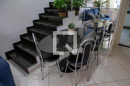 Sala de casa à venda com 2 quartos, 90m² em Vila Albano, São Paulo