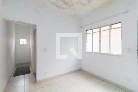 Quarto 1 de casa para alugar com 2 quartos, 43m² em Jardim Adelaide, São Paulo