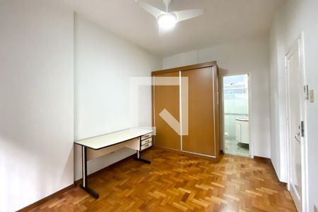 Suite de apartamento para alugar com 2 quartos, 60m² em Funcionários, Belo Horizonte