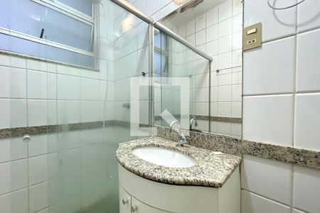 Banheiro da Suíte de apartamento para alugar com 2 quartos, 60m² em Funcionários, Belo Horizonte