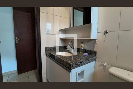 Banheiro da Suíte 1 de casa para alugar com 2 quartos, 300m² em Recreio dos Bandeirantes, Rio de Janeiro