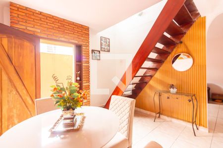 Sala de Estar de casa à venda com 4 quartos, 232m² em Santo Antônio, Osasco