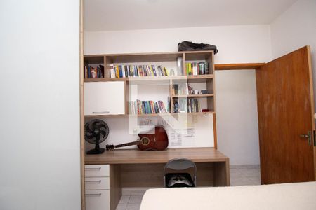 Quarto 2 de casa para alugar com 2 quartos, 295m² em Vila Iorio, São Paulo