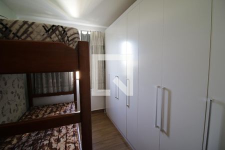 Quarto 1 de apartamento para alugar com 2 quartos, 48m² em Jacarepaguá, Rio de Janeiro