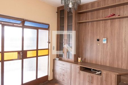 Casa à venda com 7 quartos, 329m² em Coqueiros, Belo Horizonte