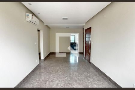Apartamento à venda com 3 quartos, 85m² em Araguaia, Belo Horizonte