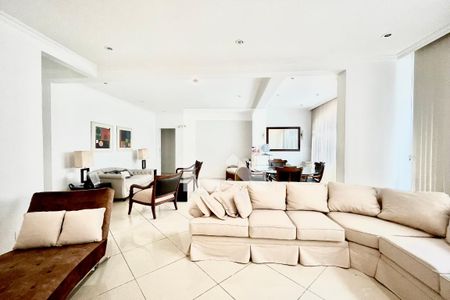 Sala  de apartamento à venda com 3 quartos, 200m² em Copacabana, Rio de Janeiro