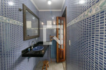 Banheiro 1 de casa à venda com 6 quartos, 270m² em Vila Nova Galvão, São Paulo