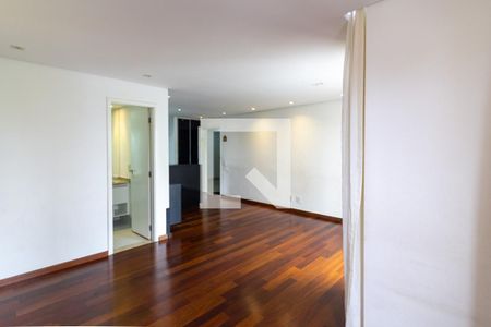 Sala de apartamento para alugar com 2 quartos, 67m² em Jardim Umuarama, São Paulo