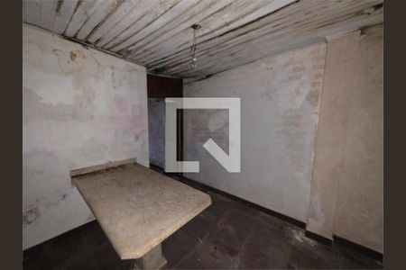 Casa à venda com 3 quartos, 100m² em Vila das Merces, São Paulo