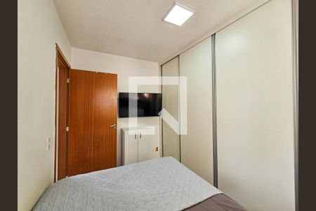 Quarto de apartamento à venda com 2 quartos, 46m² em Goiânia, Belo Horizonte
