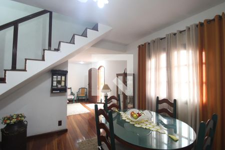 Sala de casa de condomínio para alugar com 2 quartos, 300m² em Jacarepaguá, Rio de Janeiro