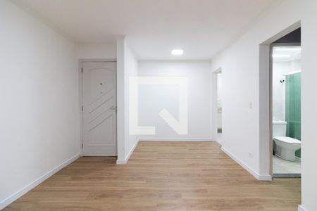 Sala de apartamento para alugar com 3 quartos, 59m² em Caxingui, São Paulo