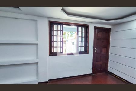 Sala de casa de condomínio para alugar com 3 quartos, 80m² em Irajá, Rio de Janeiro