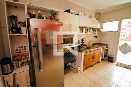 Apartamento para alugar com 2 quartos, 65m² em Vila Tupi, Praia Grande