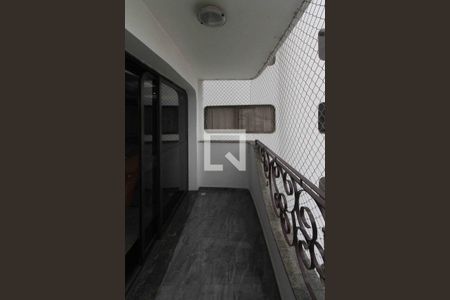 Apartamento para alugar com 3 quartos, 131m² em Jardim Avelino, São Paulo