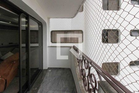 Apartamento para alugar com 3 quartos, 131m² em Jardim Avelino, São Paulo