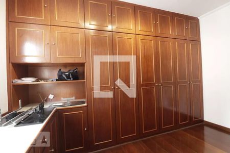 Quarto de apartamento para alugar com 3 quartos, 130m² em Sumaré, São Paulo