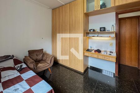 Quarto 3 de casa à venda com 4 quartos, 210m² em Santa Cruz, Belo Horizonte