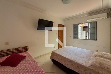 Quarto 4 de casa à venda com 4 quartos, 210m² em Santa Cruz, Belo Horizonte