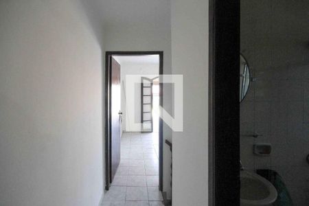 Corredor de casa para alugar com 2 quartos, 200m² em Vila Tolstoi, São Paulo