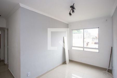 Sala de apartamento para alugar com 2 quartos, 43m² em Canhema, Diadema