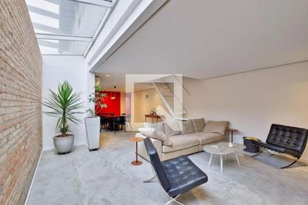 Casa à venda com 3 quartos, 160m² em Santo Amaro, São Paulo