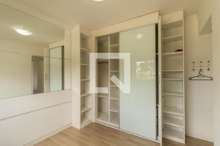 Quarto Suíte 1 de apartamento para alugar com 2 quartos, 55m² em Vila Izabel, Curitiba