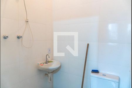 Banheiro da Suíte de casa para alugar com 2 quartos, 180m² em Jardim Oriental, São Paulo