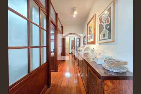 Corredor  de apartamento à venda com 4 quartos, 375m² em Serra, Belo Horizonte