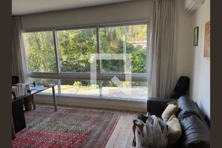 Casa à venda com 4 quartos, 360m² em Jardim Leonor, São Paulo