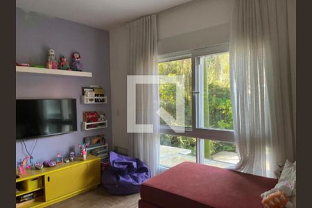 Casa à venda com 4 quartos, 360m² em Jardim Leonor, São Paulo