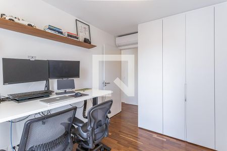 Quarto 1 de apartamento à venda com 2 quartos, 128m² em Moema, São Paulo