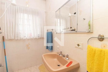 Banheiro de casa à venda com 2 quartos, 123m² em Vila Paiva, São Paulo