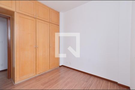 Quarto 2 de apartamento para alugar com 4 quartos, 121m² em Serra, Belo Horizonte